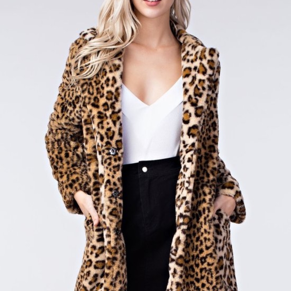 Leopard Fur Coat (1 Medium Left) - Picture 5 of 8